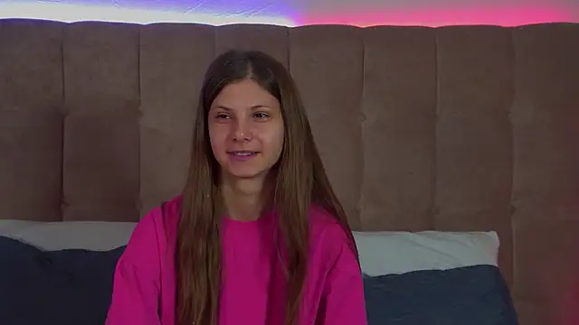 AudreyBarlow online show from 10/19/25, 06:27