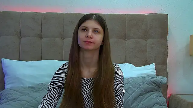 AudreyBarlow online show from 02/19/25, 06:22