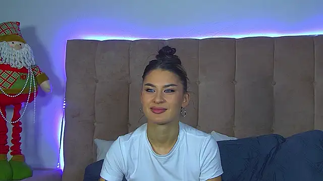 Snapshot of RachelSimpson chatting on 12/02/25, 06:31 RachelSimpson online show from 12/02/25, 06:31