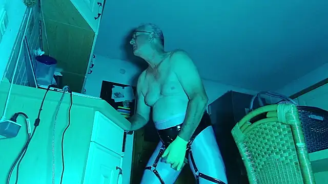 Sexspielzeug-1 online show from 09/20/25, 10:04