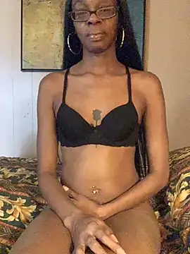 Snapshot of Jasmine_FullsShine chatting on 12/05/25, 04:38 Jasmine FullsShine online show from 12/05/25, 04:38