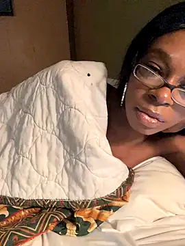 Snapshot of Jasmine_FullsShine chatting on 11/23/25, 11:42 Jasmine FullsShine online show from 11/23/25, 11:42