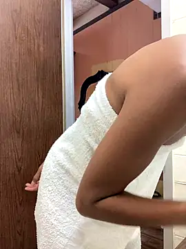 Snapshot of Jasmine_FullsShine chatting on 11/19/25, 06:41 Jasmine FullsShine online show from 11/19/25, 06:41