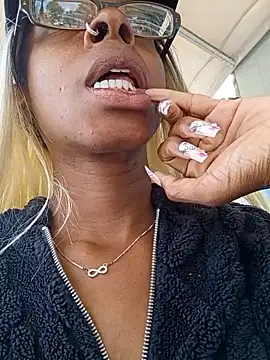 Jasmine FullsShine online show from 04/11/26, 10:02