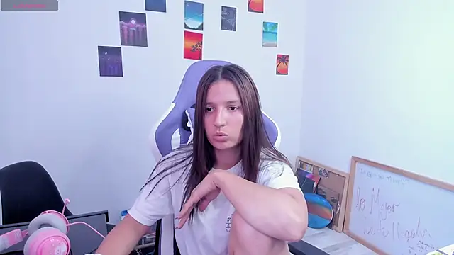 Snapshot of Cositarica_ chatting on 02/07/26, 04:15 Cositarica online show from 02/07/26, 04:15