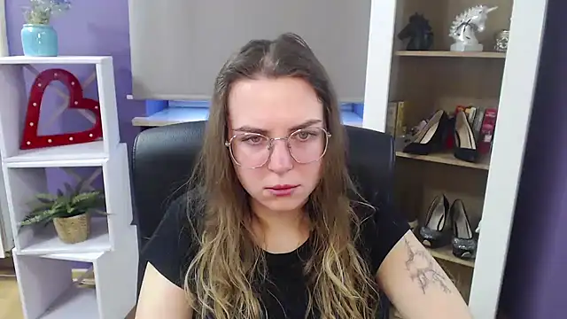 Snapshot of Zoey_Erotic chatting on 03/21/25, 05:43 Zoey Erotic online show from 03/21/25, 05:43