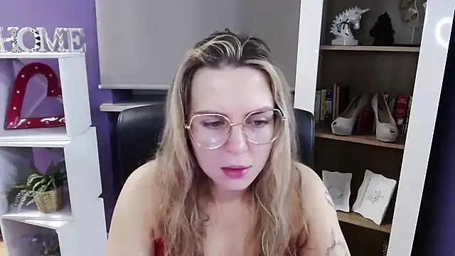 Zoey Erotic online show from 11/26/25, 05:29