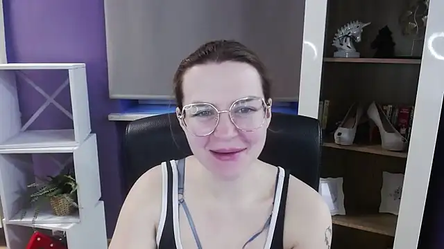 Zoey Erotic online show from 04/01/26, 04:36