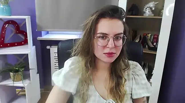 Snapshot of Zoey_Erotic chatting on 02/11/25, 08:48 Zoey Erotic online show from 02/11/25, 08:48