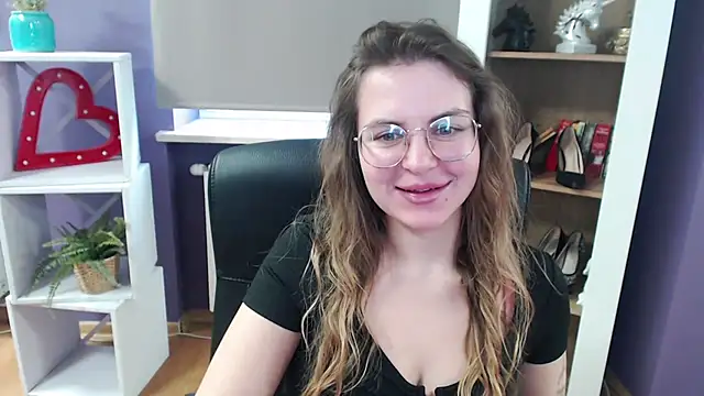 Snapshot of Zoey_Erotic chatting on 03/05/25, 08:43 Zoey Erotic online show from 03/05/25, 08:43