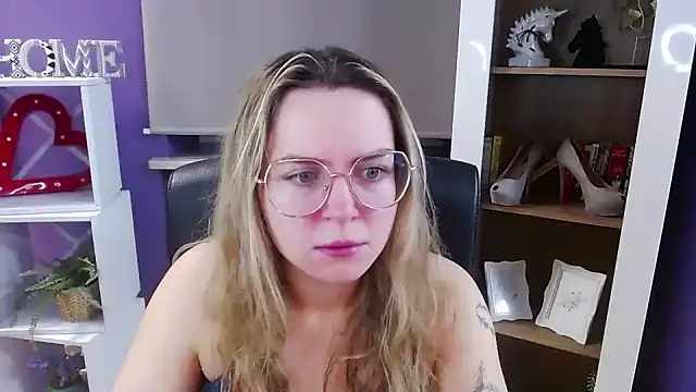 Zoey Erotic online show from 01/14/26, 05:44