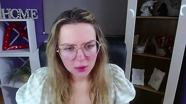 Zoey Erotic online show from 01/12/26, 05:36