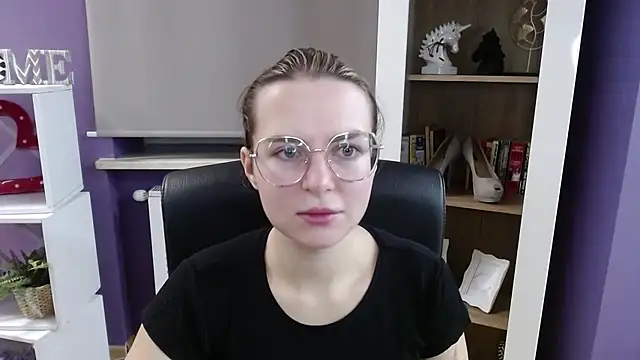 Zoey Erotic online show from 11/13/25, 05:22