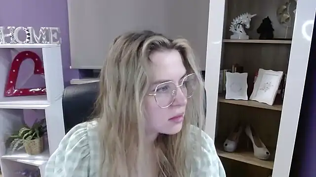 Zoey Erotic online show from 11/27/25, 05:30