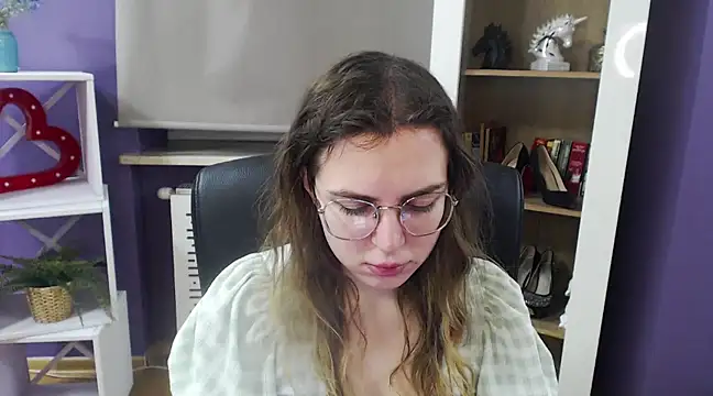 Snapshot of Zoey_Erotic chatting on 02/10/25, 05:36 Zoey Erotic online show from 02/10/25, 05:36