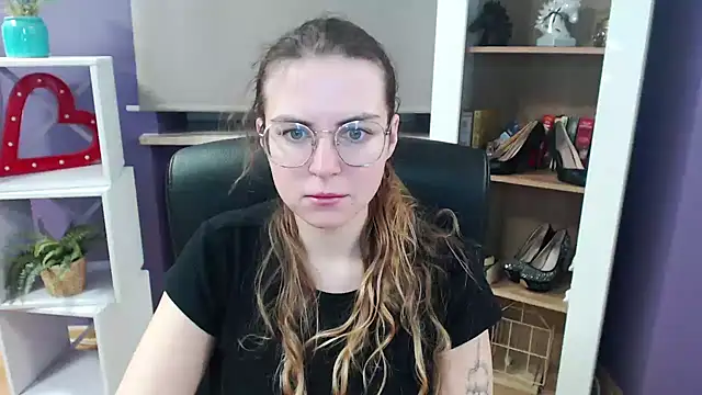 Snapshot of Zoey_Erotic chatting on 02/24/25, 05:33 Zoey Erotic online show from 02/24/25, 05:33