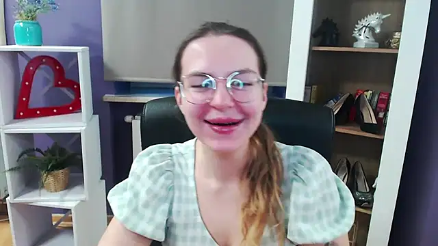 Snapshot of Zoey_Erotic chatting on 03/10/25, 05:22 Zoey Erotic online show from 03/10/25, 05:22