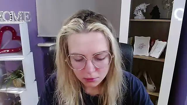 Zoey Erotic online show from 02/20/26, 05:37