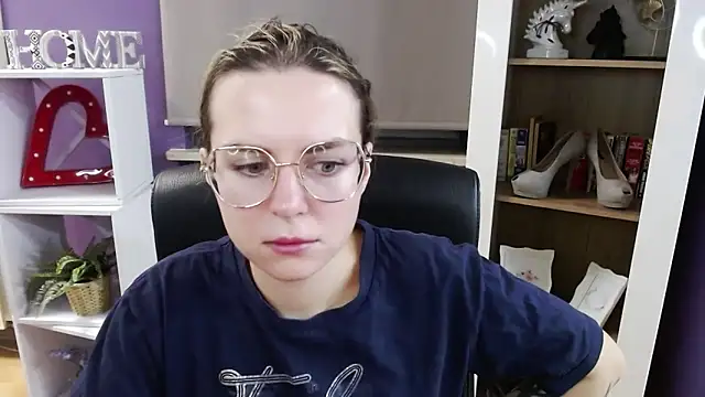 Zoey Erotic online show from 12/03/25, 05:41