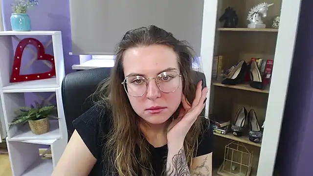 Snapshot of Zoey_Erotic chatting on 03/21/25, 09:01 Zoey Erotic online show from 03/21/25, 09:01