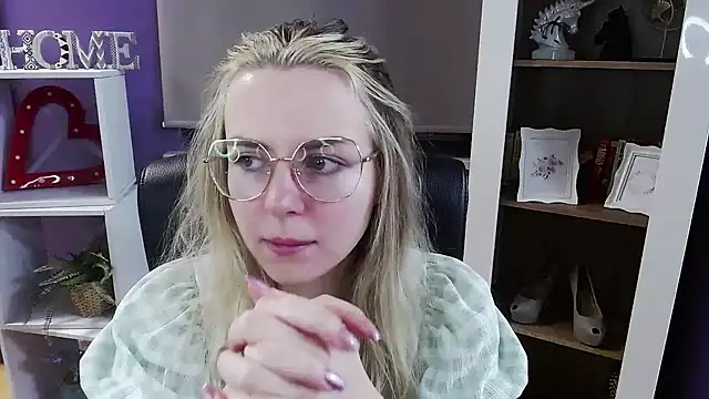 Zoey Erotic online show from 02/05/26, 05:36