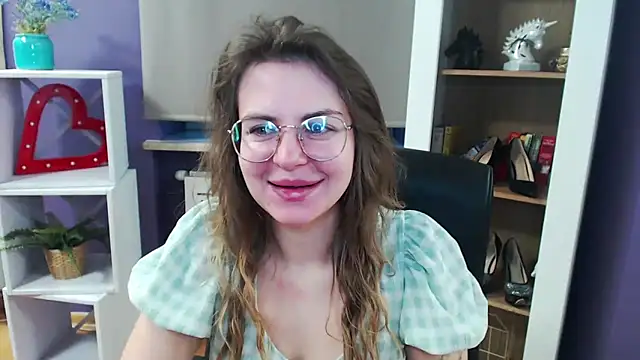 Snapshot of Zoey_Erotic chatting on 03/11/25, 05:35 Zoey Erotic online show from 03/11/25, 05:35