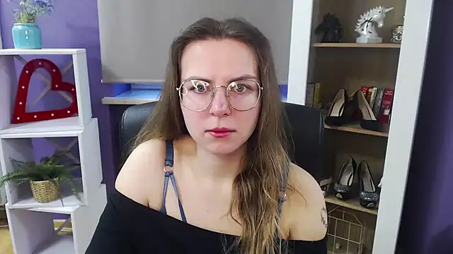Snapshot of Zoey_Erotic chatting on 03/19/25, 05:30 Zoey Erotic online show from 03/19/25, 05:30