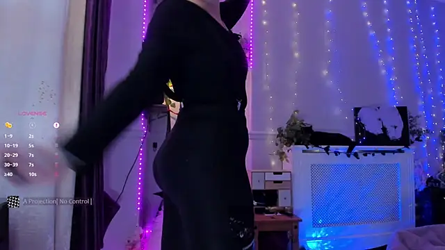 Snapshot of AliceW0lf chatting on 01/09/26, 04:14 AliceW0lf online show from 01/09/26, 04:14