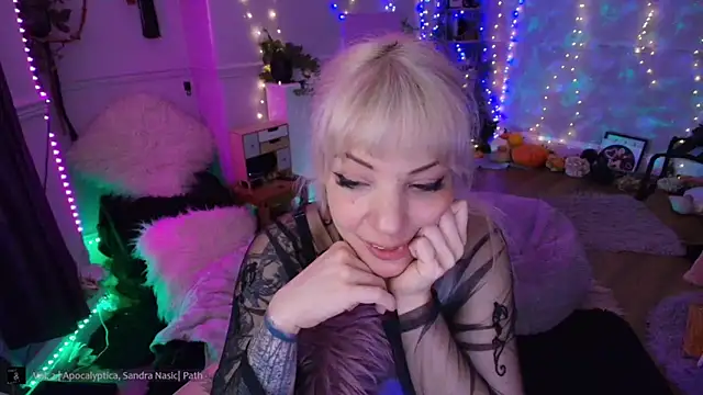 Snapshot of AliceW0lf chatting on 02/16/26, 07:56 AliceW0lf online show from 02/16/26, 07:56