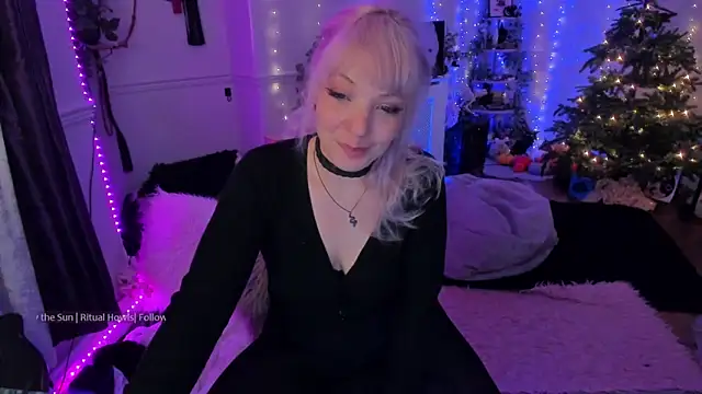 Snapshot of AliceW0lf chatting on 01/13/26, 07:29 AliceW0lf online show from 01/13/26, 07:29