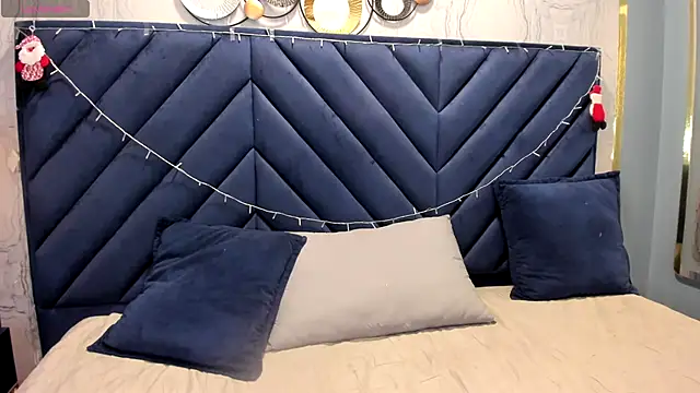 Sariitaa  online show from 12/17/25, 02:44