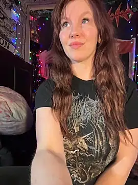 courtneyoccult online show from 11/18/25, 06:06