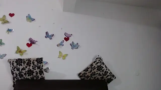 linapalacios online show from 11/23/25, 02:16