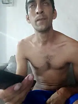 Snapshot of Elverguditojaja chatting on 03/01/26, 12:10 Elverguditojaja online show from 03/01/26, 12:10