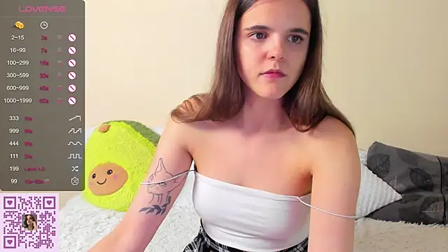 Ema X Love online show from 09/15/25, 09:04