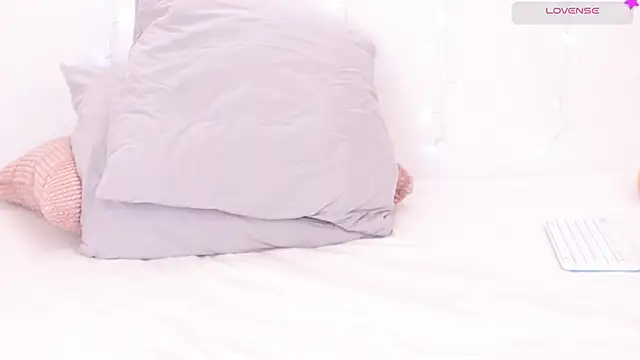 Lily minx online show from 01/14/26, 03:10