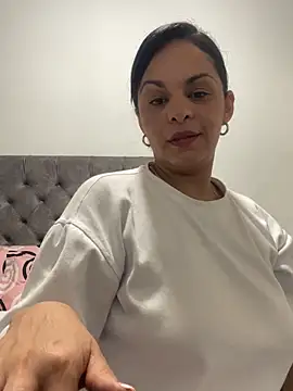 Kataliina online show from 05/13/26, 03:35