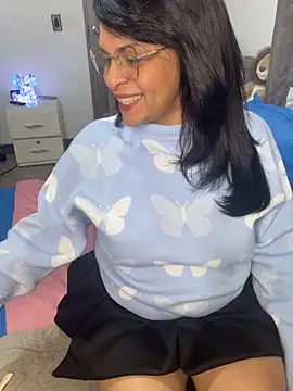 Kataliina online show from 04/12/26, 06:05