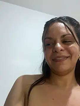 Snapshot of Kataliina chatting on 03/03/25, 06:31 Kataliina online show from 03/03/25, 06:31