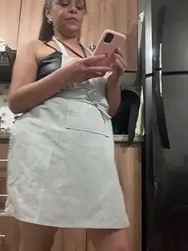 Snapshot of Kataliina chatting on 03/03/25, 12:23 Kataliina online show from 03/03/25, 12:23