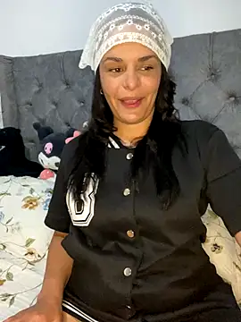 Kataliina online show from 11/30/25, 07:03