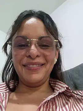 Snapshot of Kataliina chatting on 03/11/25, 07:46 Kataliina online show from 03/11/25, 07:46