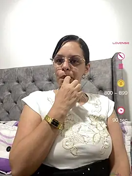 Kataliina online show from 04/24/26, 06:04