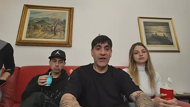 Elnonoykeila77 online show from 05/20/26, 01:57