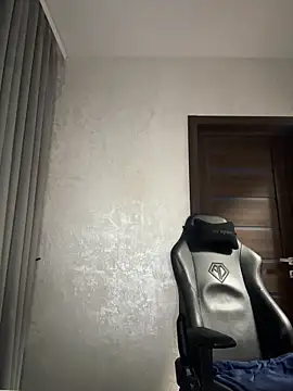 Evellyn online show from 11/15/25, 12:25