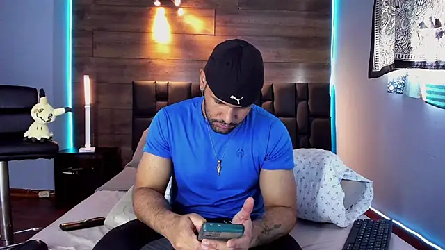 Snapshot of anthonylatynxd chatting on 02/16/25, 03:27 anthonylatynxd online show from 02/16/25, 03:27