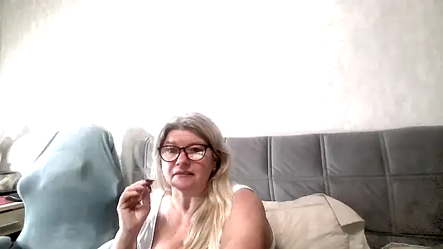 Diana 49 online show from 04/21/26, 06:25