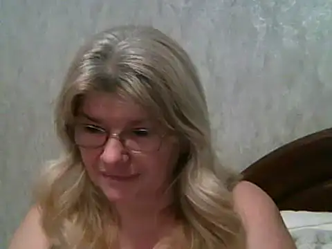 Snapshot of Diana_49 chatting on 03/11/25, 07:57 Diana 49 online show from 03/11/25, 07:57
