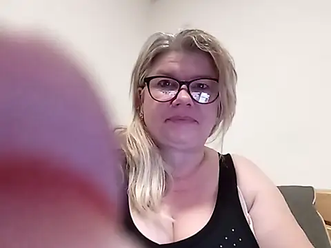 Diana 49 online show from 04/10/26, 08:21