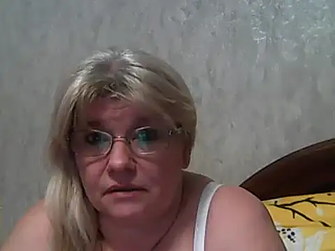 Snapshot of Diana_49 chatting on 03/16/25, 10:55 Diana 49 online show from 03/16/25, 10:55